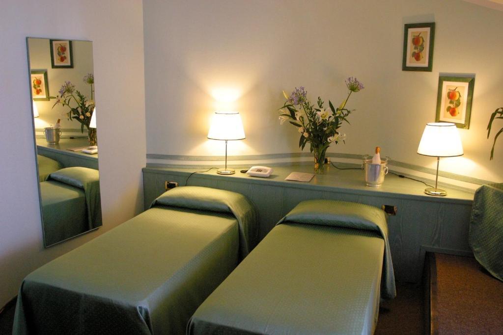 Albergo Della Corona Binasco Rom bilde