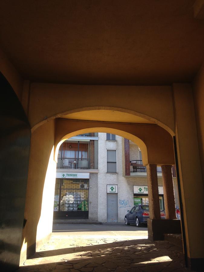 Albergo Della Corona Binasco Eksteriør bilde